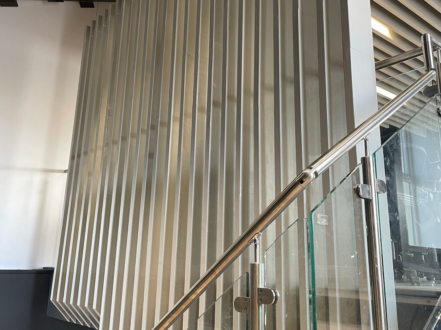 Glazed partitions at QJS Saxilby